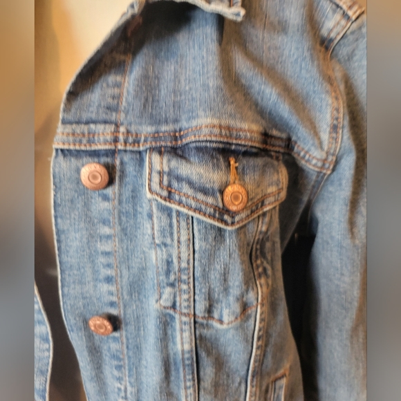 Old Navy Denim Jean Jacket - Picture 2 of 8